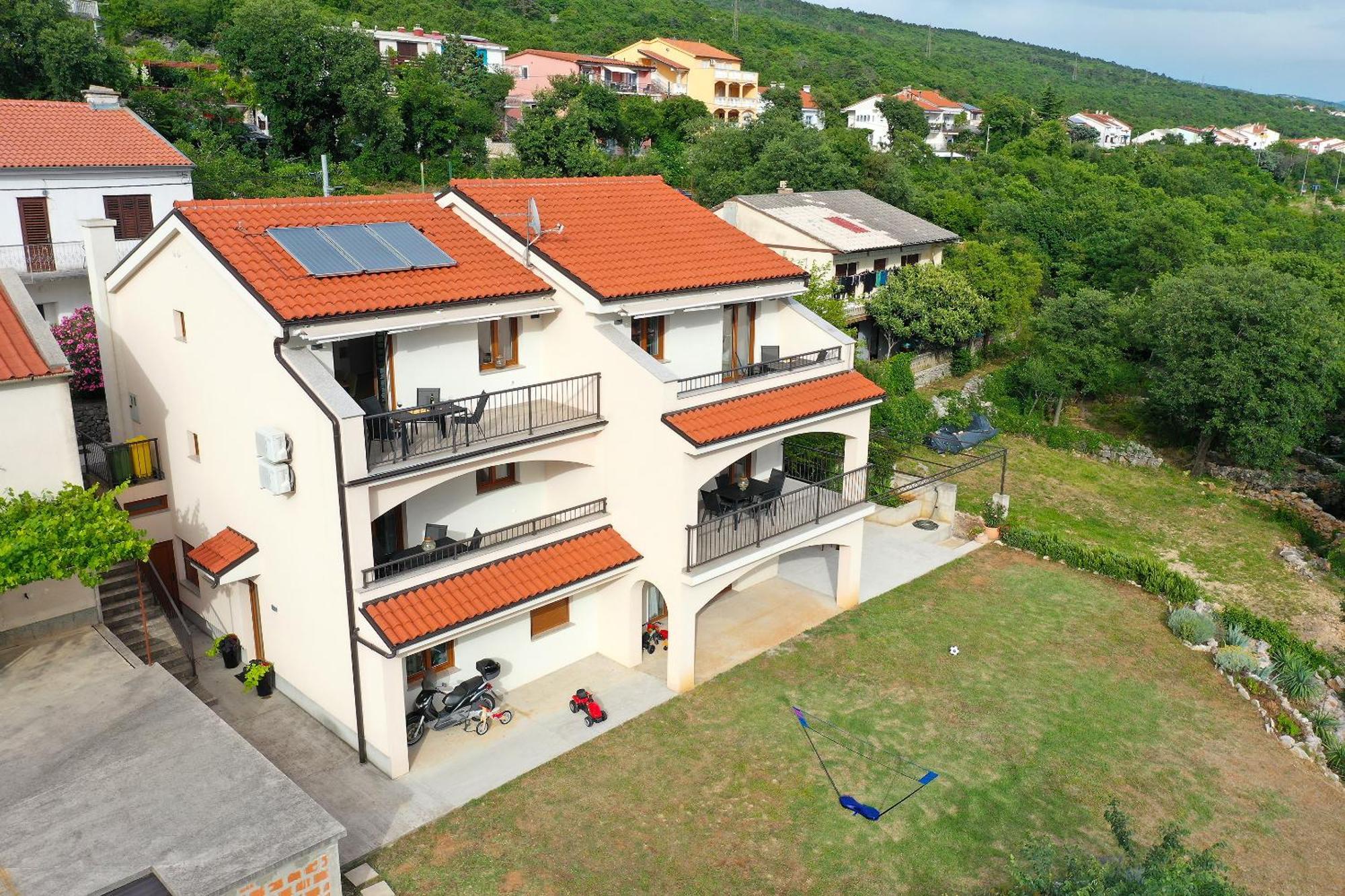 Apartments Via Sole Dramalj Esterno foto